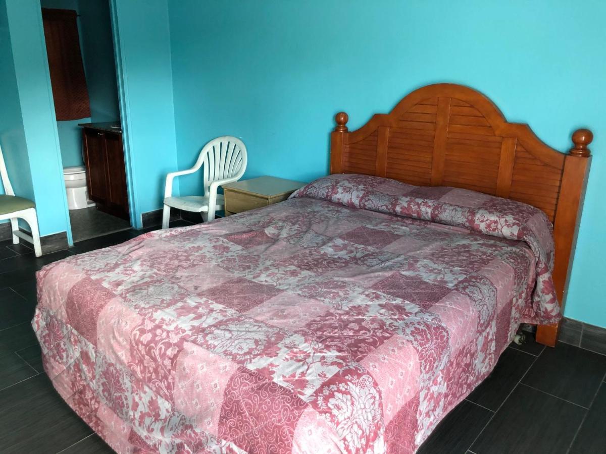Slumberland Motel Sanford Bagian luar foto